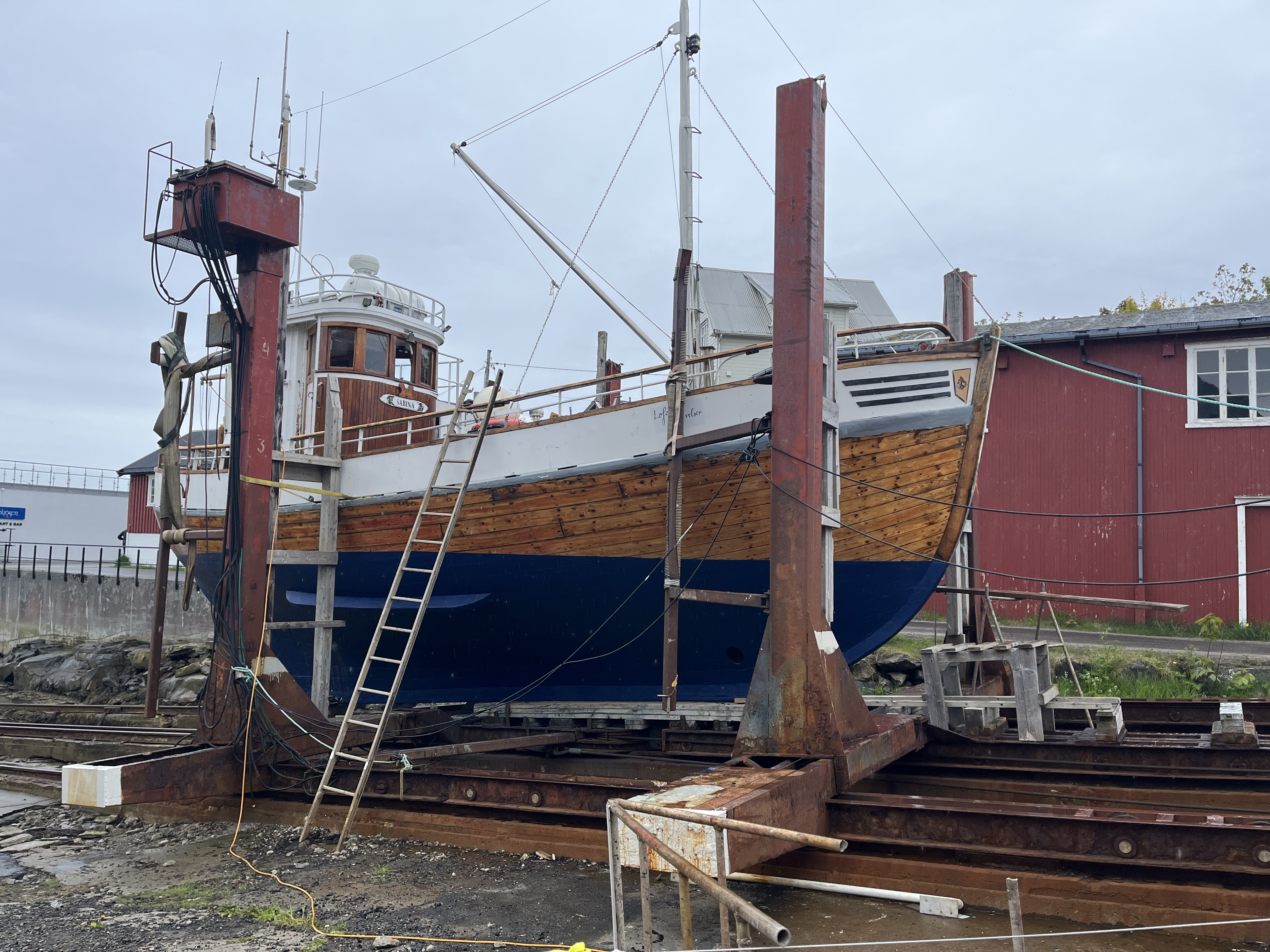 oudebootHenningsvaer