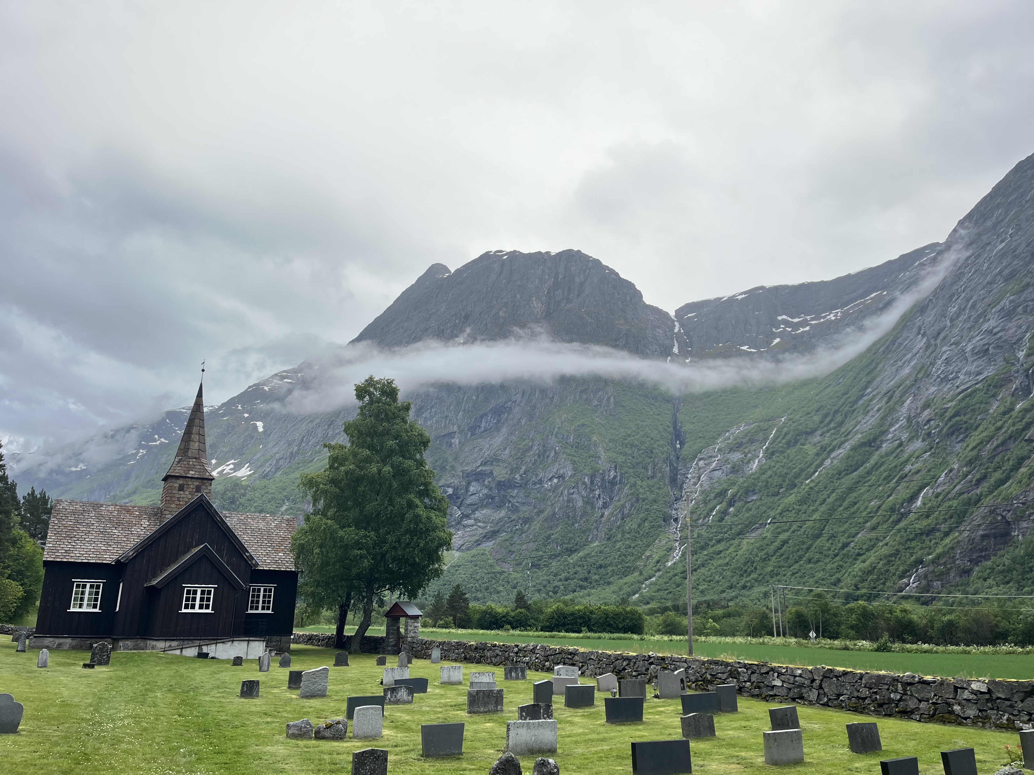 kerkjeAndalsnes1